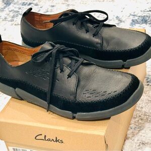 Clarks Black Leather Oxfords with Gray Soles Size 11,5